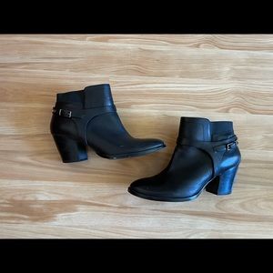 Beautiful IVANKA TRUMP ‘Tasse’ Leather Ankle Bootie w/ Gold Hardware